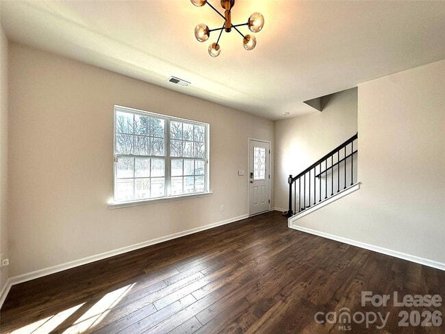 Photo - 147 N Ranney Way