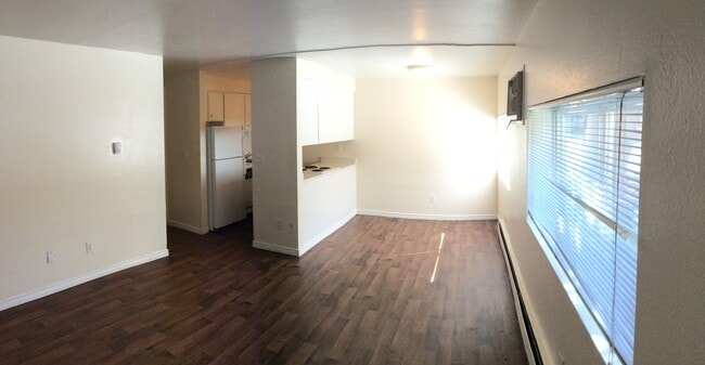 Photo - Secluded Spacious 1 Bedroom Garden Level A... Unit B