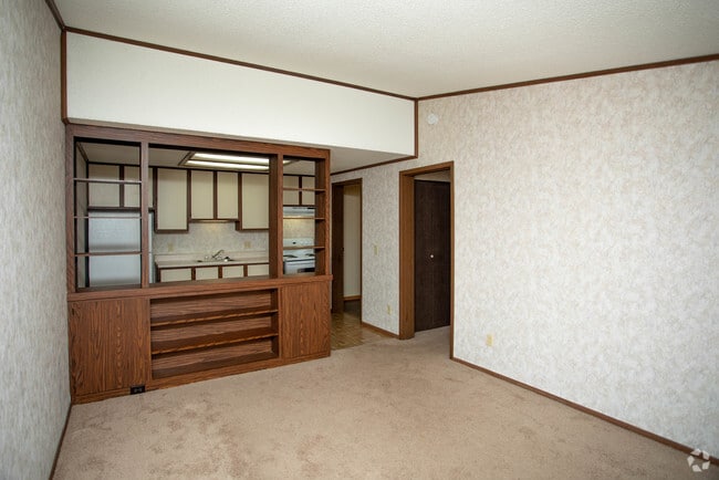 1BR, 1BA - 576 SF