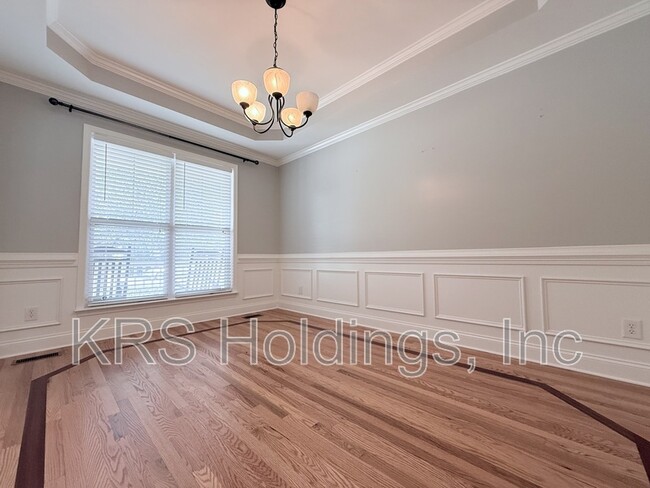 Photo - 5810 Spring Glen Lane