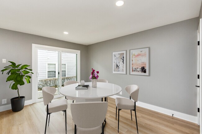 Photo - Acklen Square