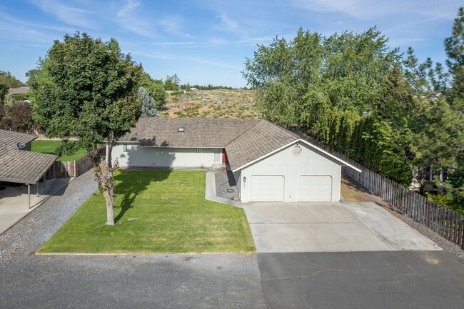 Photo - Beautiful Home In Quiet Neighborhood