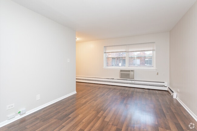 Photo - 468 West Melrose