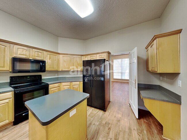 Photo - 5530 Alexis Forest Ln