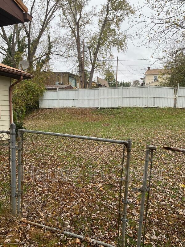 Photo - 2008 Arlington Pl