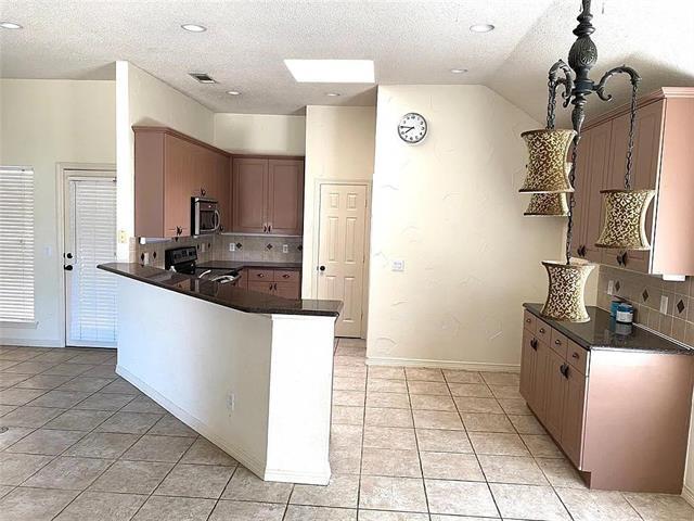 Photo - 10079 Cambridge Dr