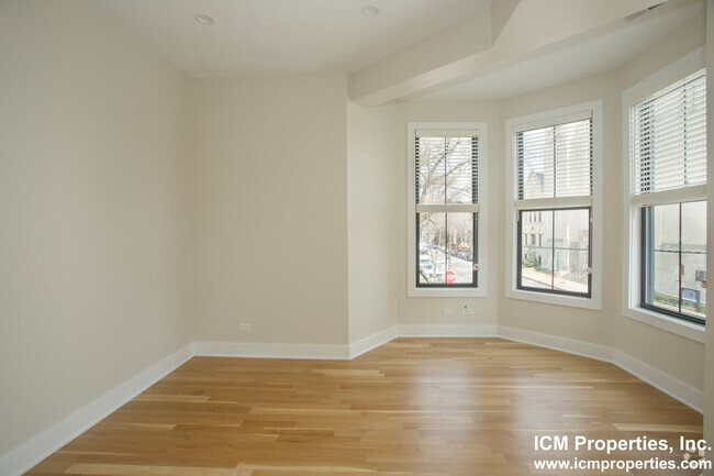 Building Photo - 1405 W Belden Ave Unit 2258-2 Rental