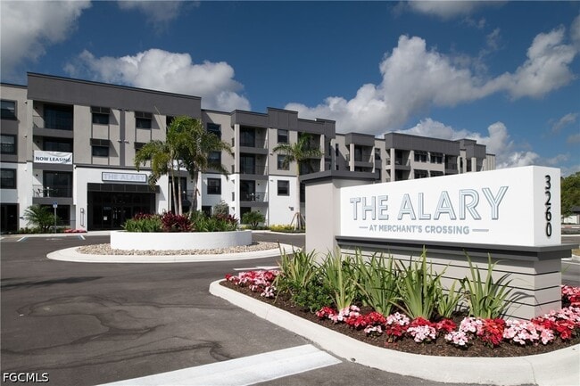 Building Photo - 3260 Stockton St Unit A1