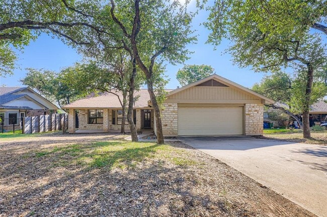 Building Photo - 10703 Oak View Dr Rental