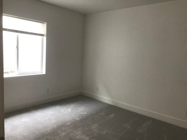 Photo - 4590 E Golden Autumn Vw Unit Basement Apartment