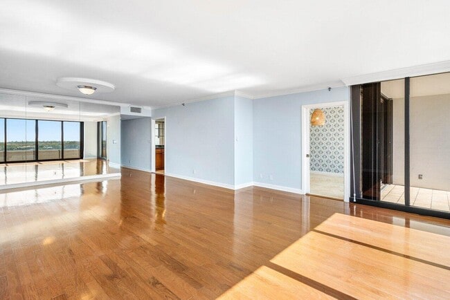 Photo - 529 S Flagler Dr Unit 9g