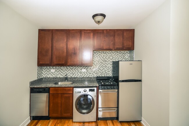 Photo - 555 W Arlington Unidad 117