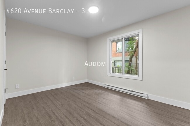 Photo - 4620 Av. Barclay Unit 3