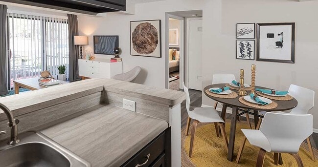 Photo - River Vista Apartments