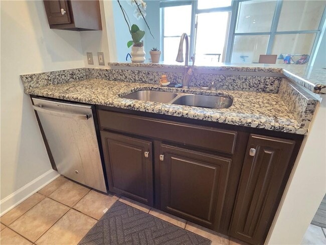 Photo - 1101 Juniper St NE Unidad 1118