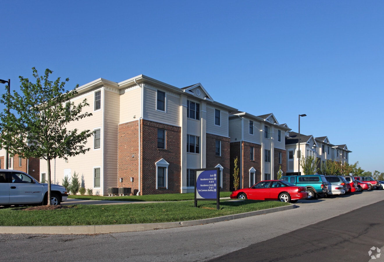 Photo - Purdue University Fort Wayne Apartments