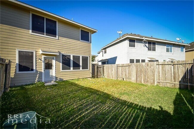 Photo - 2923 Loganberry Park Ln