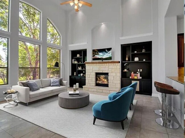 Photo - 1921 University Club Dr