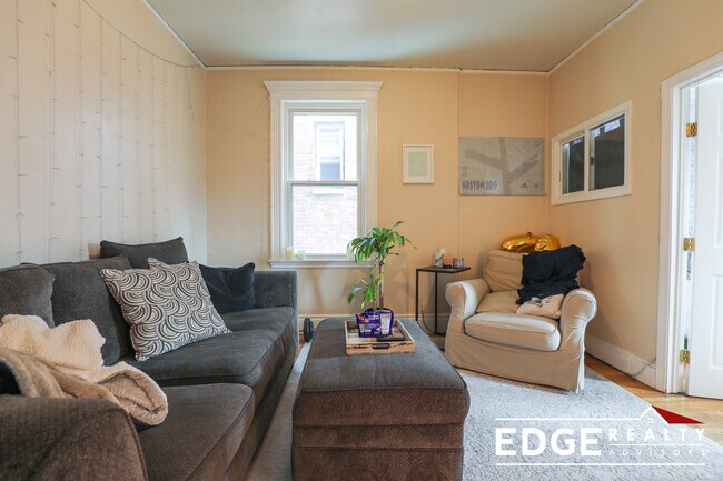 Photo - 1719 Commonwealth Ave Unidad 2