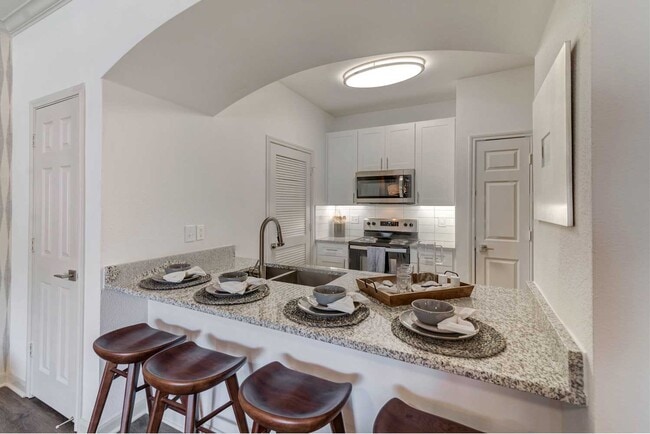 Photo - Cortland Ridglea