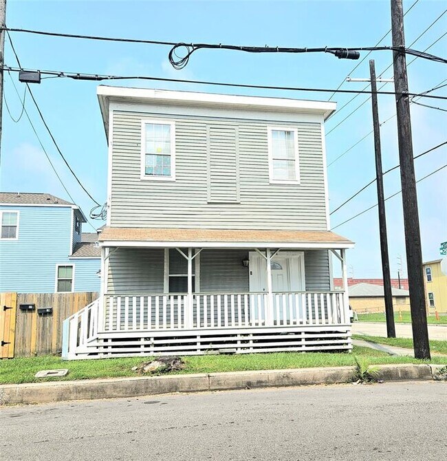 Photo - 901 28th St Unit 1