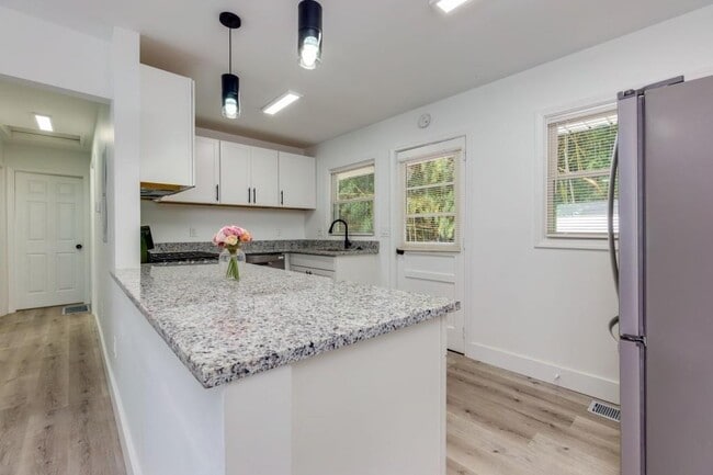 Photo - 2636 Sandtown Rd SW