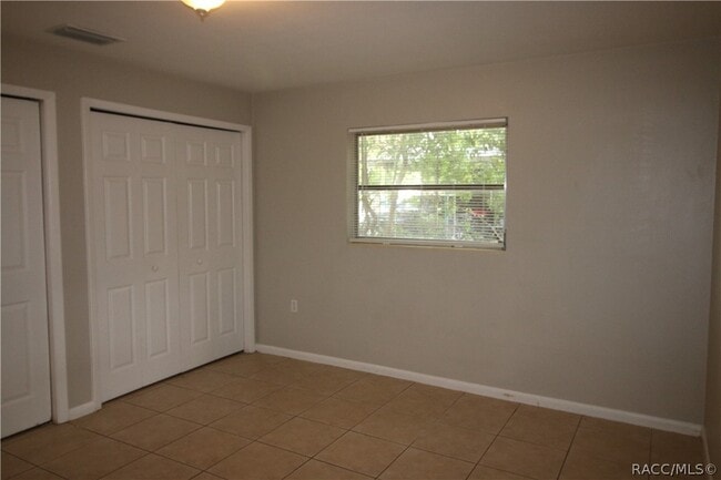 Photo - 13 S Washington St