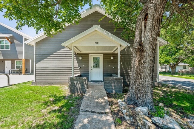 Building Photo - 778 N Belknap St Unit 778 N. Belknap St. #101