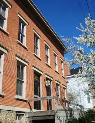 Photo - 36-38 E Hollister St