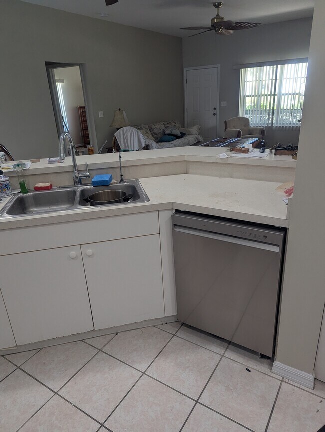 Photo - 1651 Red Oak Ln Unit 1651