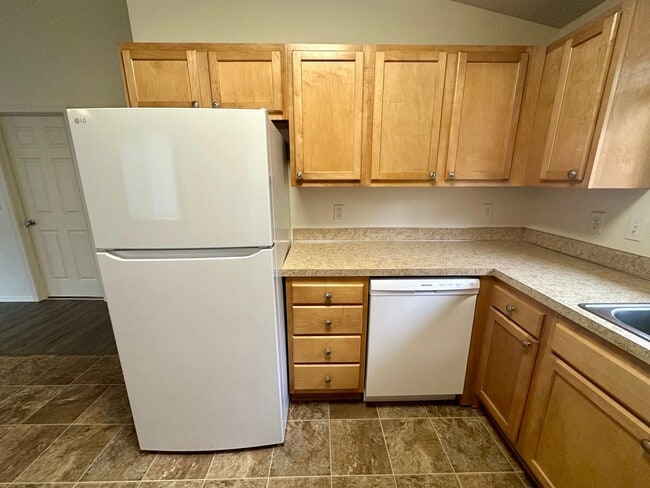 Photo - Large Updated Three Bedroom Duplex in Sout... Unidad 1875