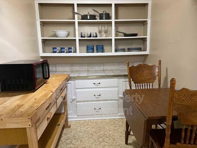 Photo - 104 W Pershing Blvd