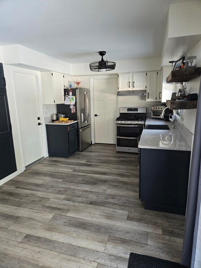 Photo - 2344 E Textile Rd