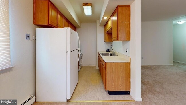 Building Photo - 910 Fox Chase Rd Unit 18