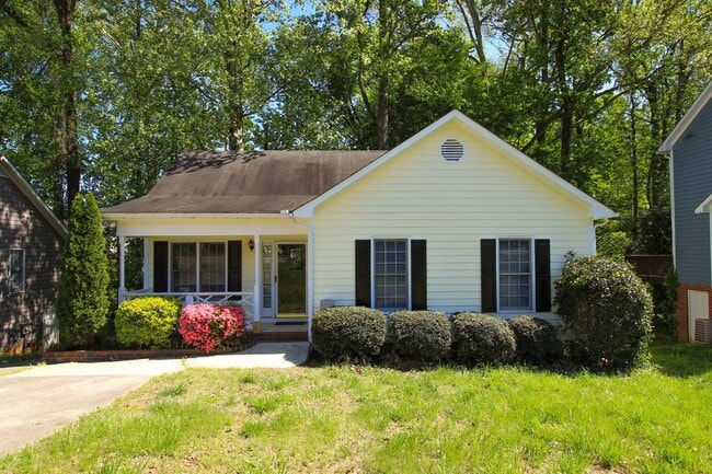 Adorable ranch home in convenient location... - Adorable ranch home in convenient location...