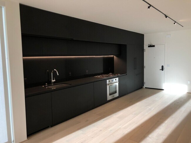 Photo - 241 10th St Unit #402