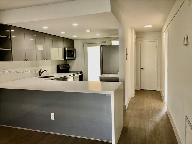 Building Photo - 200 Galen Dr Unit 201