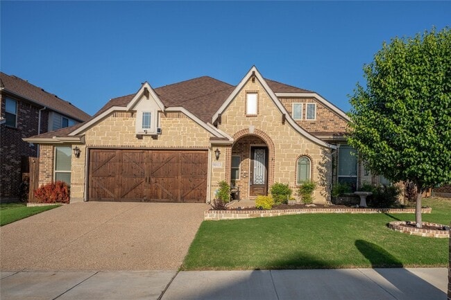 Building Photo - 9013 Athens Dr