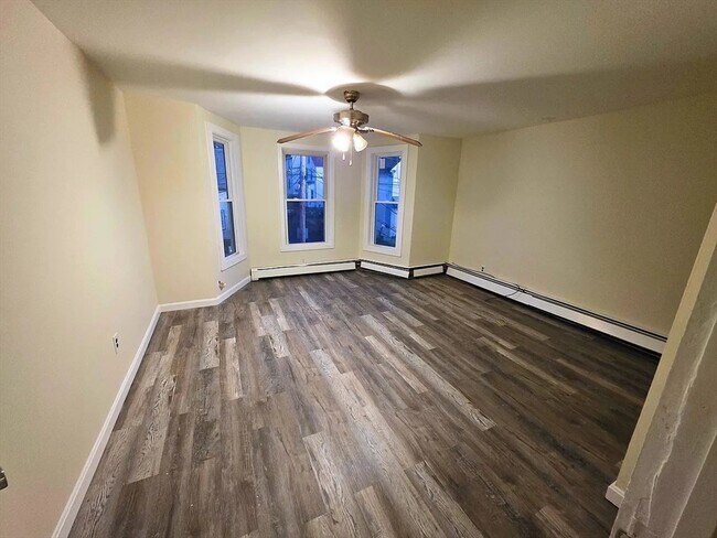 Photo - 18 Barclay St Unit 2