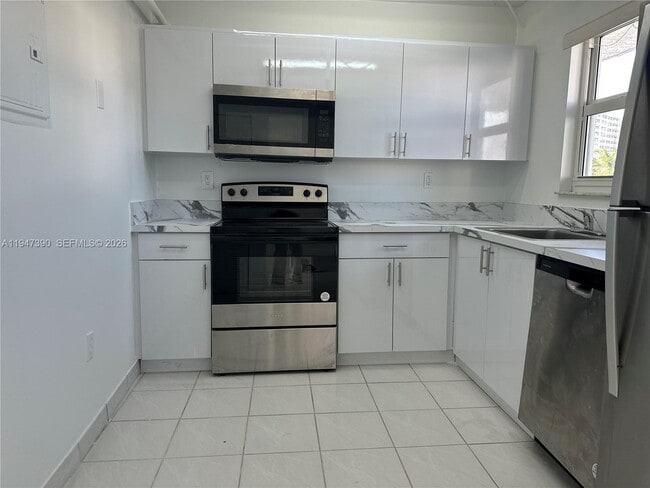 Photo - 1345 West Ave Unidad 303