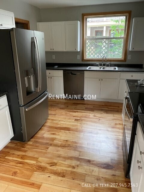 Building Photo - 118 Grove St