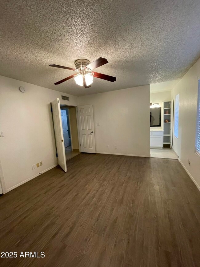 Photo - 10470 E Clinton St