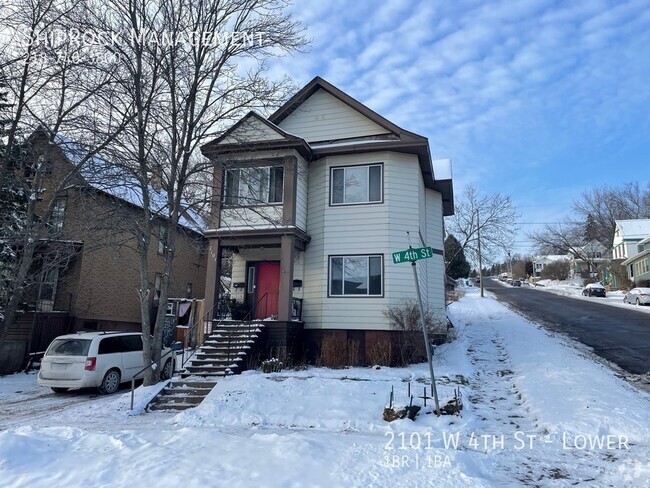 Building Photo - 2101 W 4th St Unit Lower Rental