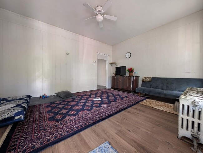 Photo - 5158 Hillcrest St