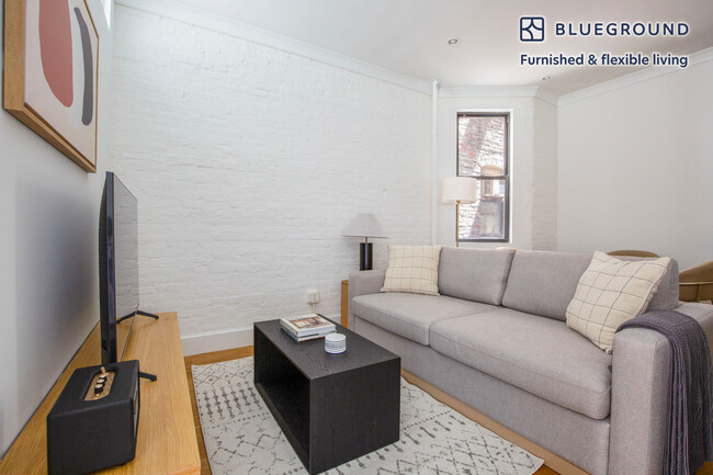 Building Photo - 403 E 69th St Rental
