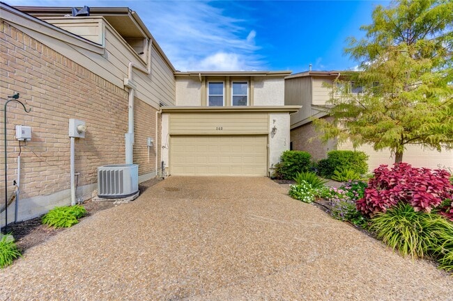 Building Photo - 12625 Memorial Dr Unit 140