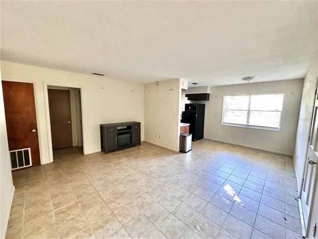 Photo - 838 E Indiana Ave