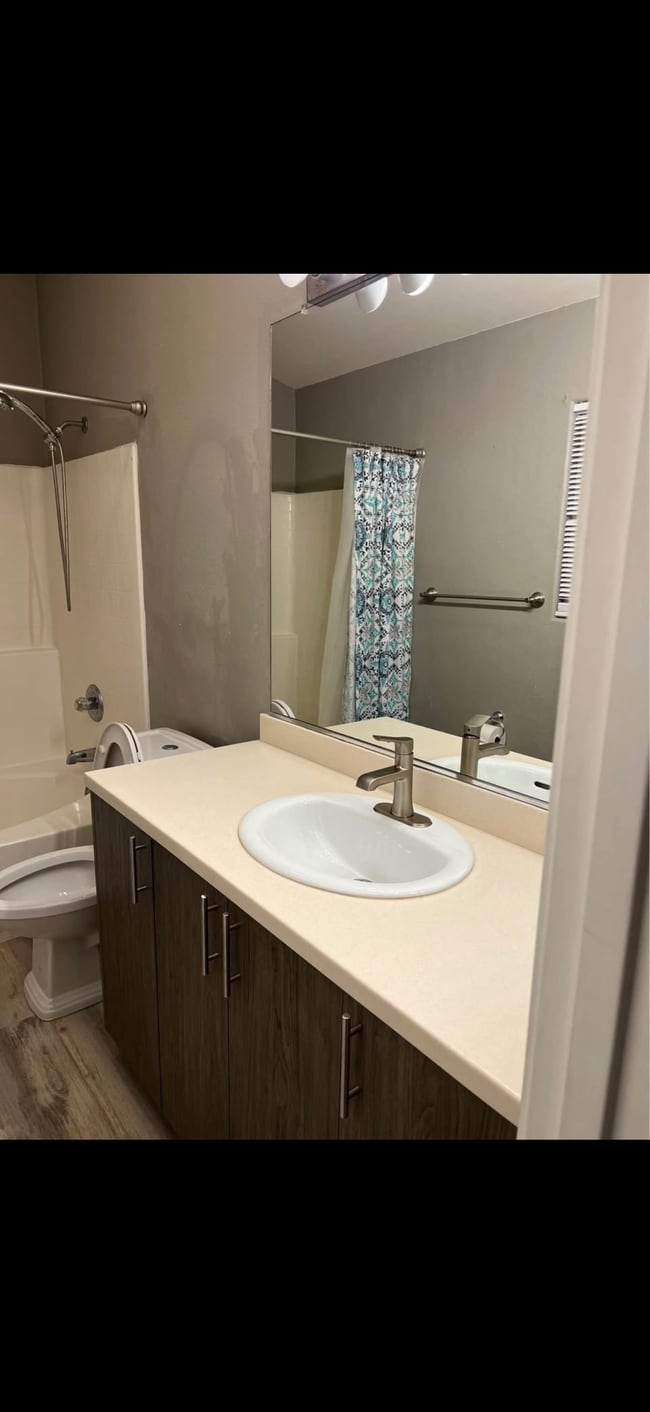 Photo - 871 Summer Dr