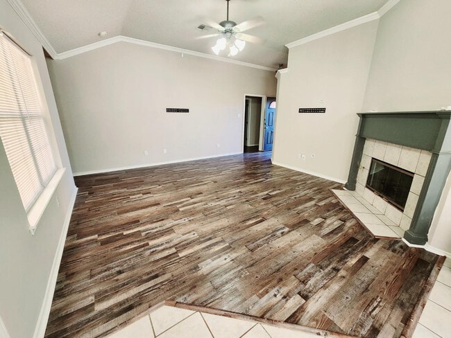 Photo - 9708 Waco Ave