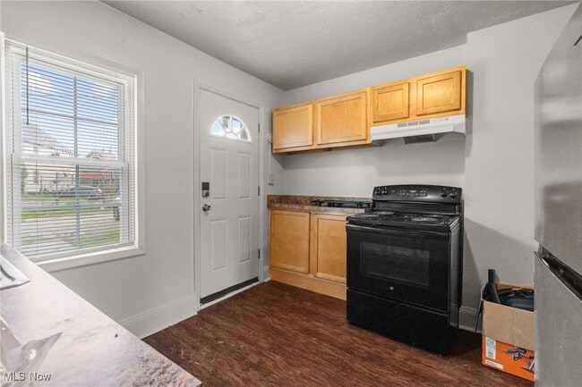 Photo - 15416 Waterloo Rd